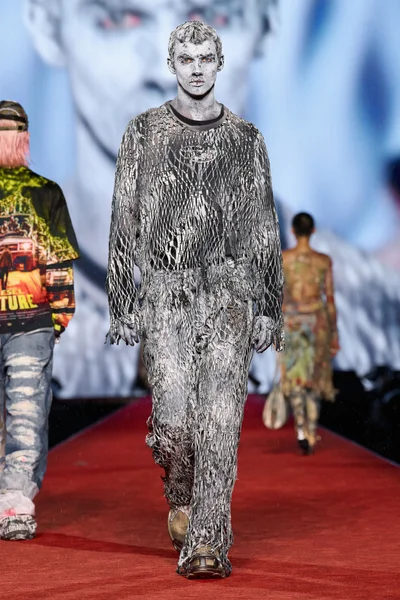 Look 40